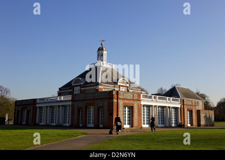 Die Serpentine Gallery, Kensington Gardens, London, England, Vereinigtes Königreich, Europa Stockfoto