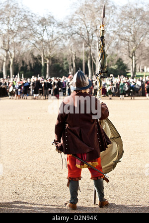 Der englische Bürgerkrieg Gesellschaft versammeln sich in Horse Guards Parade für einen Dienst zum Gedenken an die Hinrichtung von König Charles ich Stockfoto