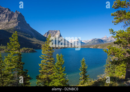 St. Mary Lake entlang zu den Sun Road im Glacier National Park in den Rocky Mountains von Montana Stockfoto