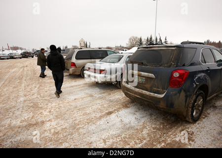 Rückkehrer auf Fahrzeuge in Parkplatz Regina Saskatchewan Kanada Stockfoto