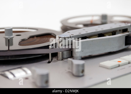 Alten Bandmaschine im Detail mit geringen Schärfentiefe. Stockfoto