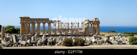 Selinunte Sizilien. Italien. Griechisch dorischen Tempel E das 460-450 v. Chr. datiert und widmet sich der griechischen Göttin Hera, die Gemahlin des Zeus. Stockfoto