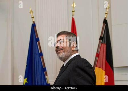 Der ägyptische Präsident Mohamed Morsi besucht das erste Treffen von der gemischten deutsch-ägyptischen wirtschaftliche Kommission (GWK) an das Bundesministerium für Wirtschaft und Technologie (BMWi) in Berlin, Deutschland, 30. Januar 2013. Foto: MAURIZIO GAMBARINI Stockfoto