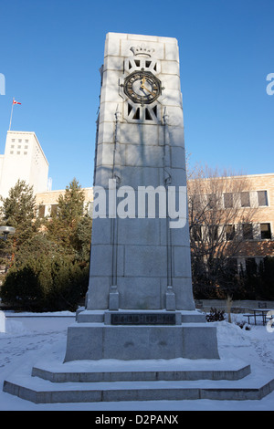 Kenotaph Kriegerdenkmal im Rathaus Saskatoon Saskatchewan Kanada Stockfoto