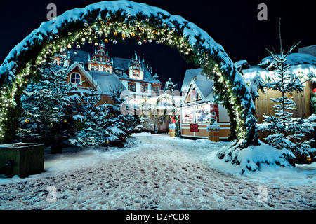 Weihnachtsmarkt bei Nacht in Coburg, Deutschland Stockfoto