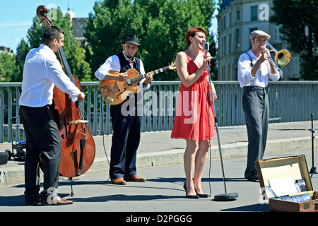 Straßenmusiker, Paris, Frankreich Stockfoto