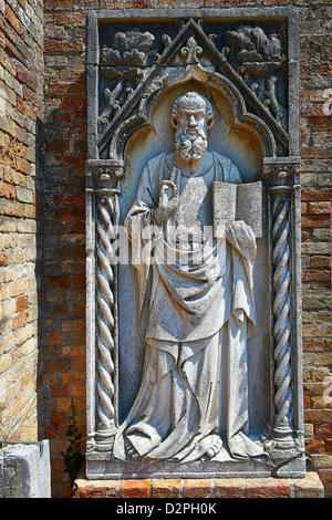 Gotische Statue aus der Kathedrale Santa Maria Assunta, Torcello, Venedig, Italien Stockfoto