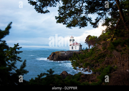 Lime Kiln Leuchtturm wacht über die Wale und Wasserwege am Eingang zum Haro Strait in der Puget Sound-Bereich Washington. Stockfoto