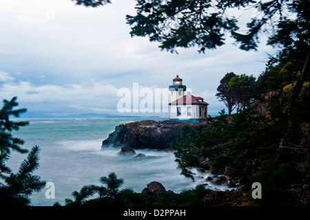 Lime Kiln Leuchtturm wacht über die Wale und Wasserwege am Eingang zum Haro Strait in der Puget Sound-Bereich Washington. Stockfoto