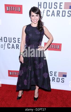 New York, USA. 30. Januar 2013. Constance Zimmer bei der Ankunft für HOUSE OF CARDS Premiere, Alice Tully Hall im Lincoln Center, New York, NY 30. Januar 2013. Foto von: Andres Otero/Everett Collection / Alamy Live News Stockfoto