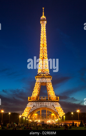 Eiffelturm bei Nacht, Paris, Frankreich, Europa Stockfoto