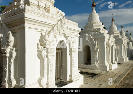 Die Kuthodaw Pagode, Mandalay City, Mandalay-Division, Republik der Union von Myanmar (Burma), Asien Stockfoto