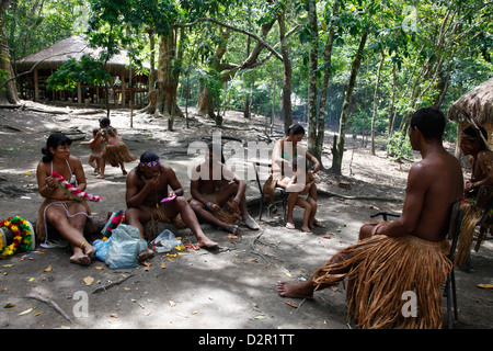 Pataxo indischen Menschen bei der Reserva Indigena da Jaqueira in der Nähe von Porto Seguro, Bahia, Brasilien, Südamerika Stockfoto