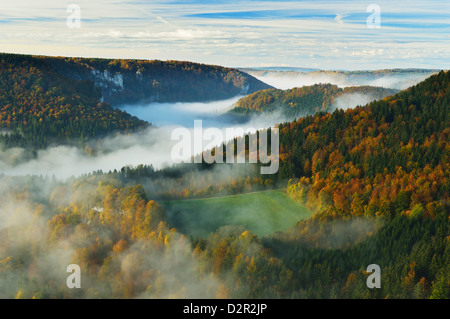 Blick vom Eichfelsen Donautal (Donautal), in der Nähe von Beuron, Baden-Württemberg, Deutschland, Europa Stockfoto