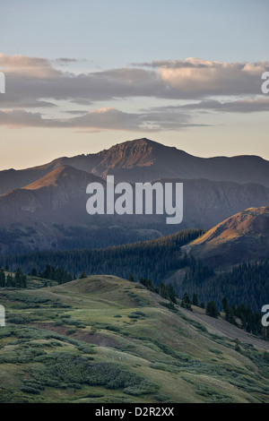 Dämmerung in der Nähe von Stony Pass, Rio Grande National Forest; Colorado, Vereinigte Staaten von Amerika, Nordamerika Stockfoto