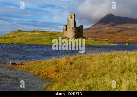 Ardvreck Castle und Loch Assynt, Sutherland, North West Highlands, Schottland, Vereinigtes Königreich, Europa Stockfoto