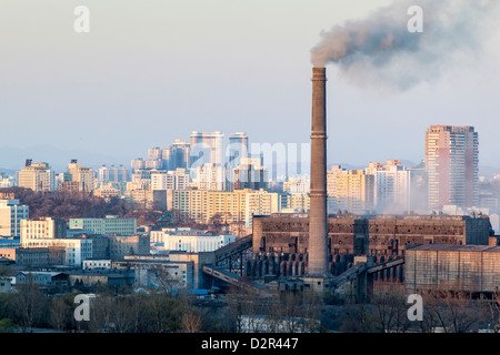 Erhöhten Blick auf die Skyline der Stadt, Pjöngjang, Demokratische Volksrepublik Korea (DVRK), Nordkorea, Asien Stockfoto