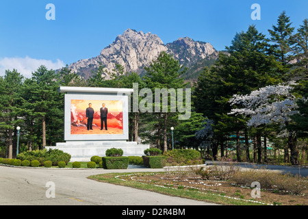 Porträt des großen Führer, Kim Il Sung und Kim Jong Il, Kumgang-Gebirge, Nordkorea Stockfoto