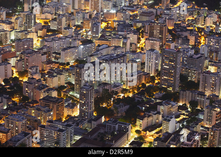 Gebäude von Botafogo bei Nacht, Rio De Janeiro, Brasilien, Südamerika Stockfoto