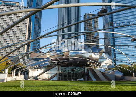 Jay Pritzker Pavilion, entworfen von Frank Gehry, Millennium Park, Chicago, Illinois, Vereinigte Staaten von Amerika, Nordamerika Stockfoto