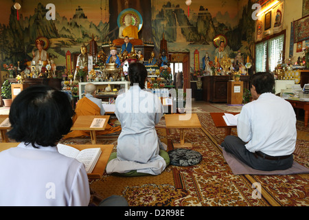 Zeremonie in Tu eines buddhistischen Tempels, Saint Pierre En Faucigny, Haute-Savoie, Frankreich Stockfoto