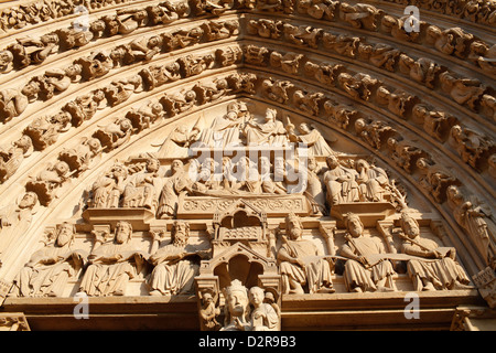 Virgins Tor Tympanon, Westfassade, die Kathedrale Notre Dame, Paris, Frankreich Stockfoto