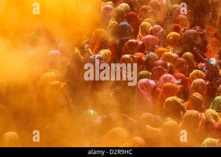 Holi-Fest in Dauji Tempel, Dauji, Uttar Pradesh, Indien, Asien Stockfoto