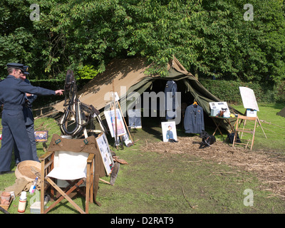 Anzeige von Vintage Weltkrieg II RAF Elementen in Woodhall Spa Wochenend-40er Jahre Stockfoto