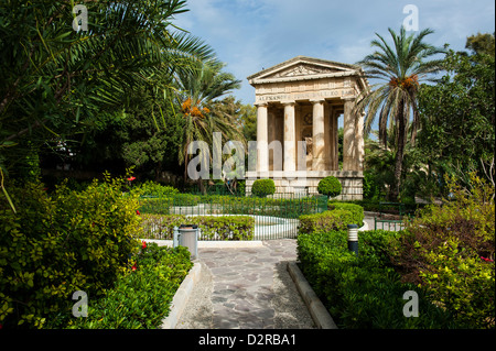 Lower Barrakka Gardens und die Alexander Ball Gedächtnistempel zum UNESCO-Weltkulturerbe, Valetta, Malta, Europa Stockfoto