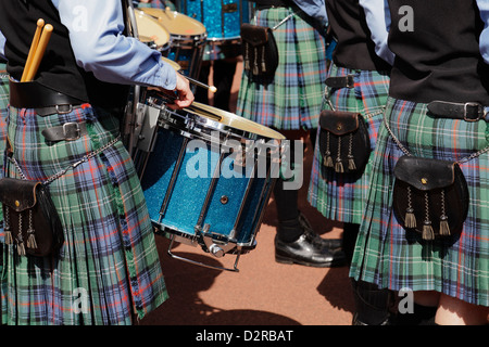 Dartmouth und District Pipe Band Schlagzeuger aus Halifax in Nova Scotia, Kanada, beim Piping Live Event in George Square, Glasgow, Schottland, Großbritannien Stockfoto