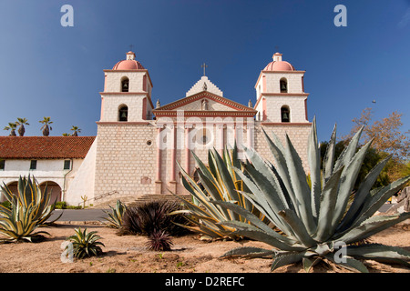 Kirche der alten Mission Santa Barbara, Santa Barbara, California, Vereinigte Staaten von Amerika, USA Stockfoto