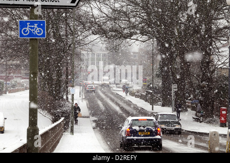 Schneeverhältnissen in London Vororten Stockfoto