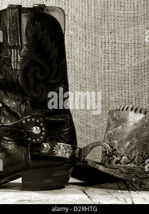 Western Cowboy-Still-Leben auf dem Schreibtisch Stockfoto