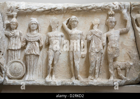 Asien, Türkei, Anatolien, Selcuk, Museum von Ephesus, Skulpturen aus dem Tempel des hadrian Stockfoto