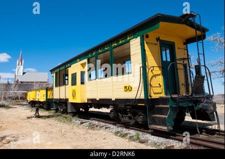 USA, Nevada. Alte Dampfmaschine Zug im Bahnhof der historischen Gold Hill, unsere Seite Virginia City, Nevada. Stockfoto