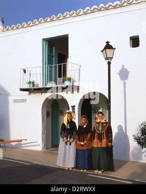 Frauen in Balearen kleiden, Sant Miquel de Balansat, Ibiza, Balearen, Spanien Stockfoto