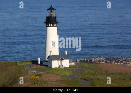 ODER die Küste von Oregon, Newport, Yaquina Head Lighthouse, abgeschlossen im Jahre 1873, 93 Fuß hohen Turm an der Küste Oregons höchste Stockfoto