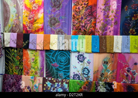 farbenfrohe Batik Tuch aus Malaysia Stockfoto