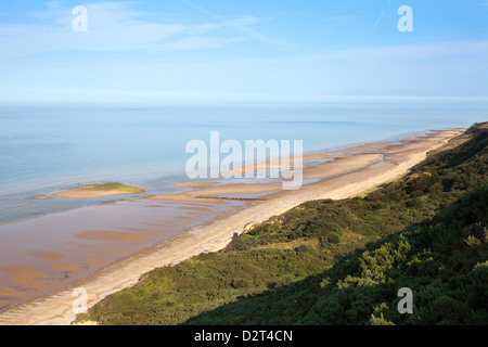 Ruhiger Strand zwischen Cromer und Overstrand, Norfolk, England, Vereinigtes Königreich, Europa Stockfoto