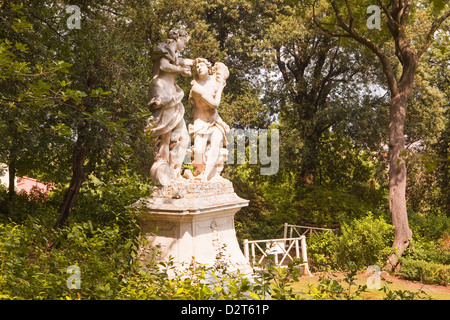 Eine Statue in den Bardini Gärten von Florenz, Toskana, Italien, Europa Stockfoto