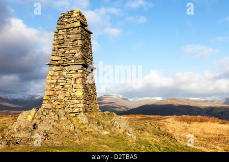 Gipfel Cairn auf Latterbarrow in der Nähe von Ambleside, Lake District, England Stockfoto