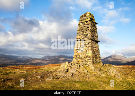 Gipfel Cairn auf Latterbarrow in der Nähe von Ambleside, Lake District, England Stockfoto