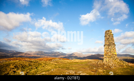 Gipfel Cairn auf Latterbarrow in der Nähe von Ambleside, Lake District, England Stockfoto