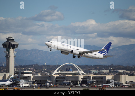 Copa Airlines Boeing 737-86N startet vom Flughafen Los Angeles zum 28. Januar 2013 Stockfoto