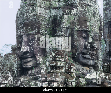 Kambodscha, Angkor, Agkor Thom, Bayon, zwei monumentale lächelnden Gesichtern des Lokesvara Bodhisattva twohundred Stockfoto