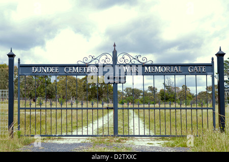 Tore zum kleinen Stadtfriedhof, Dundee NSW Australia Stockfoto