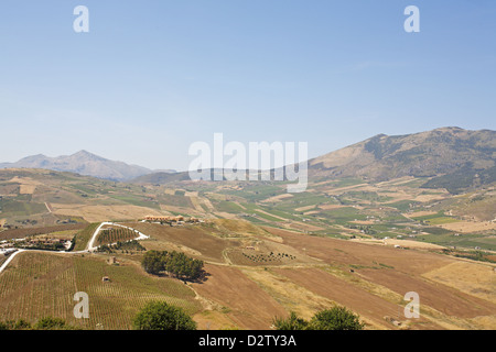 Sizilianische Landschaft, Ansicht von Segesta, Italien Stockfoto