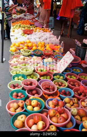Obst Stall In Kuching Malaysia Stockfotografie Alamy obst-stall-in-kuching-malaysia-stockfotografie-alamy