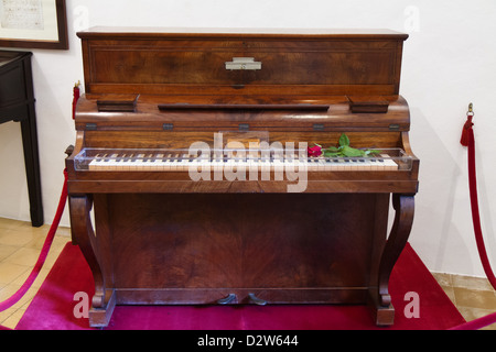 Das alte Pleyel-Klavier, verwendet durch Frédéric Chopin am Royal Carthusian Monastery (Real Cartuja), Valldemossa, Mallorca, Spanien Stockfoto