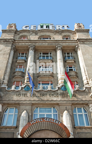 Main-Fassade des berühmten Gellert Hotel und Therme in Budapest Ungarn Stockfoto
